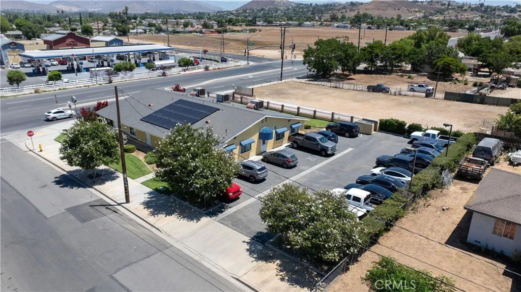 9240 Limonite Avenue, Jurupa Valley, California 92509 home-pic-27